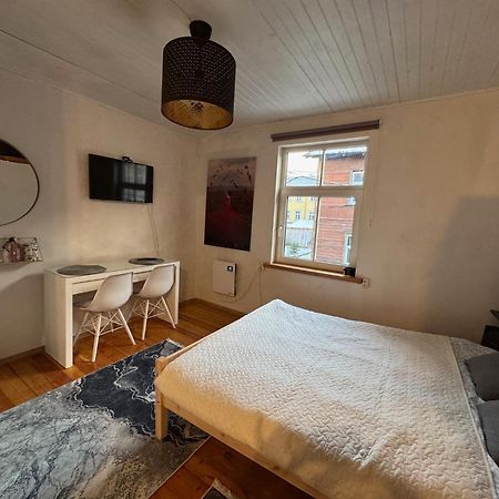 Freshly Renovated Bathroom! Luna Budget Cozy Studio Apartment Juhkentali 42 Tallinn Near City Centre ภายนอก รูปภาพ